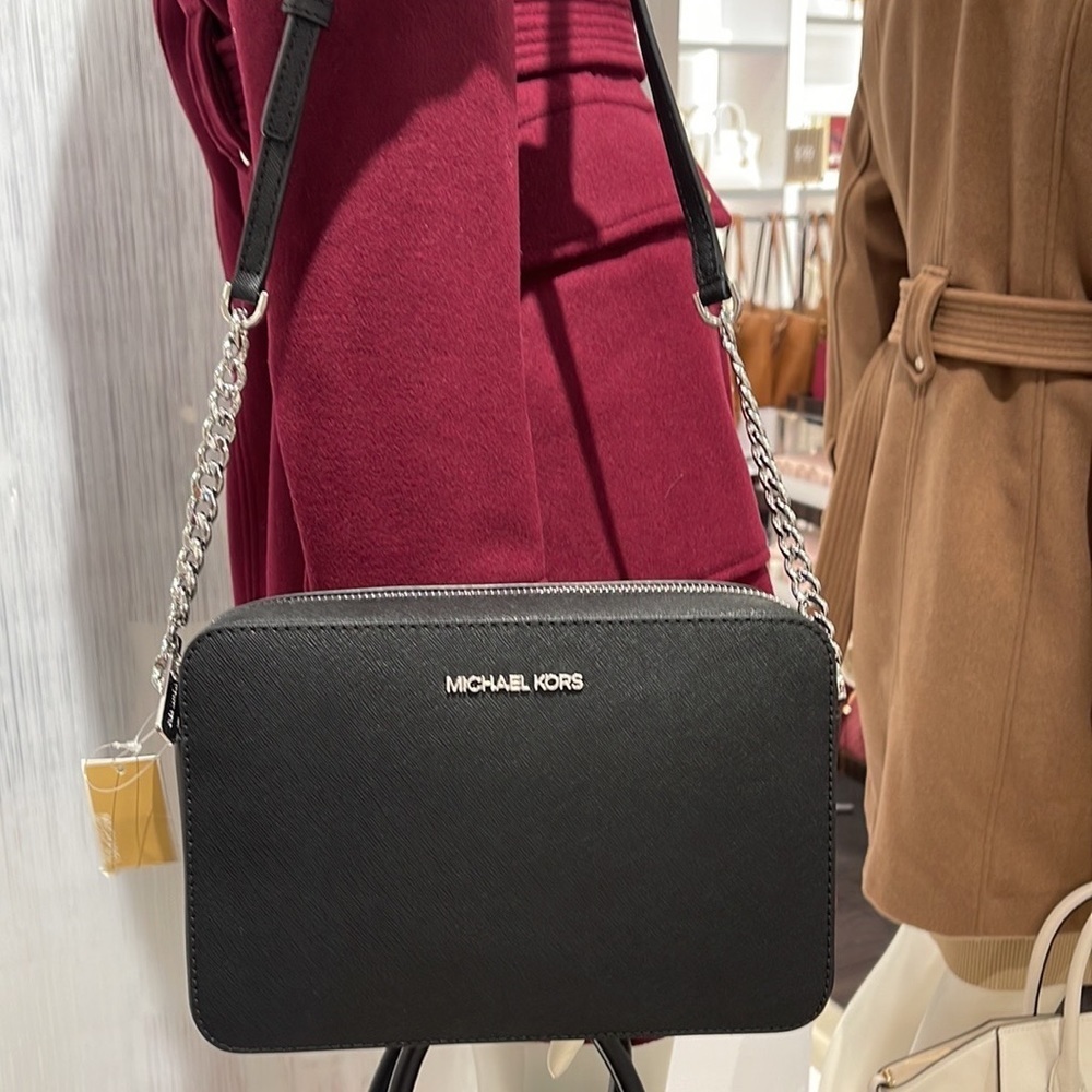 Michael Kors Jet Set Item Large East West Zip Crossbody Leather Black